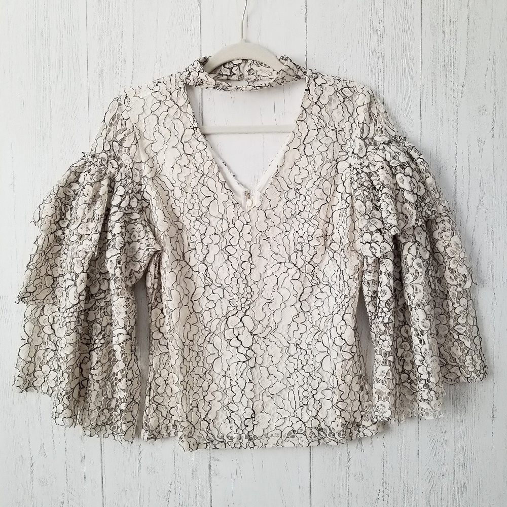 NWT Alexia Admor Bell Sleeve Mock Neck Top Small
